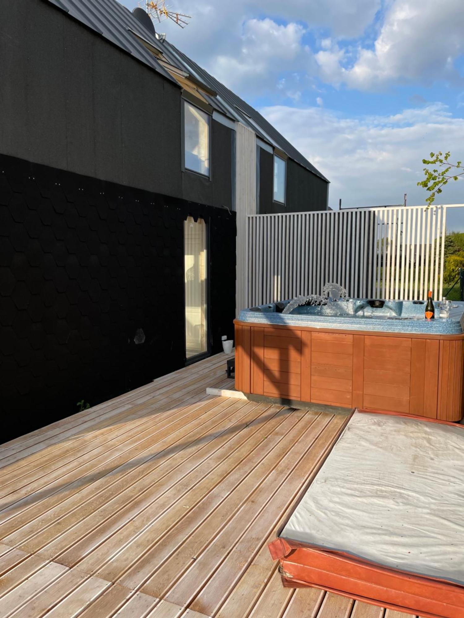 Summer House- Domek z jacuzzi Wrzosowo  Buitenkant foto